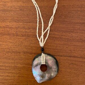 Vintage Shell Necklace -- Handicraft
